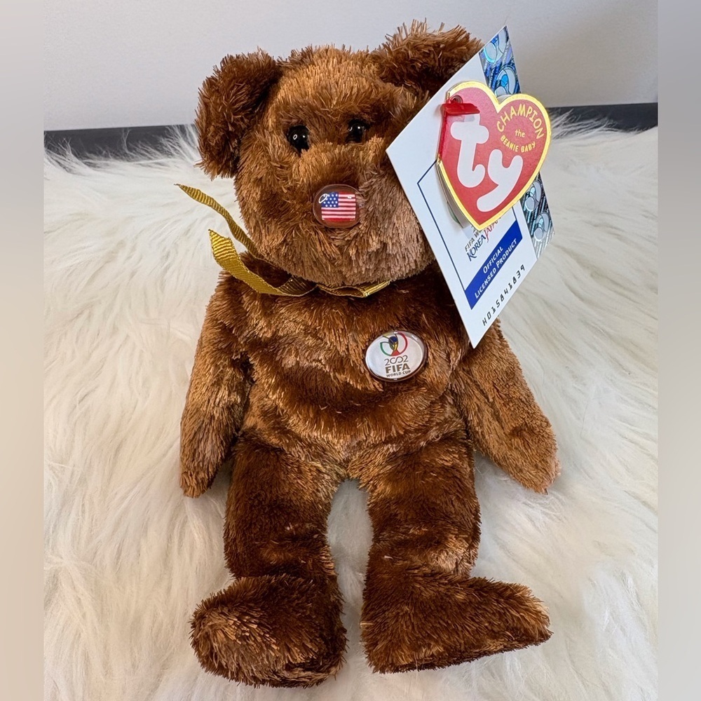 Ty(38)Champion Brown Collectible Bear with Badge - Picture 6 of 7